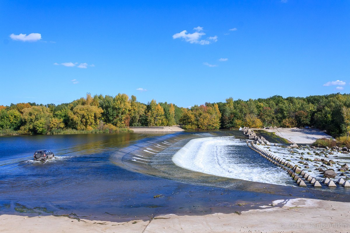 Водосливная плотина 