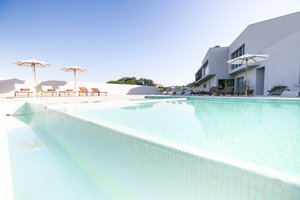 Piscina e praia
