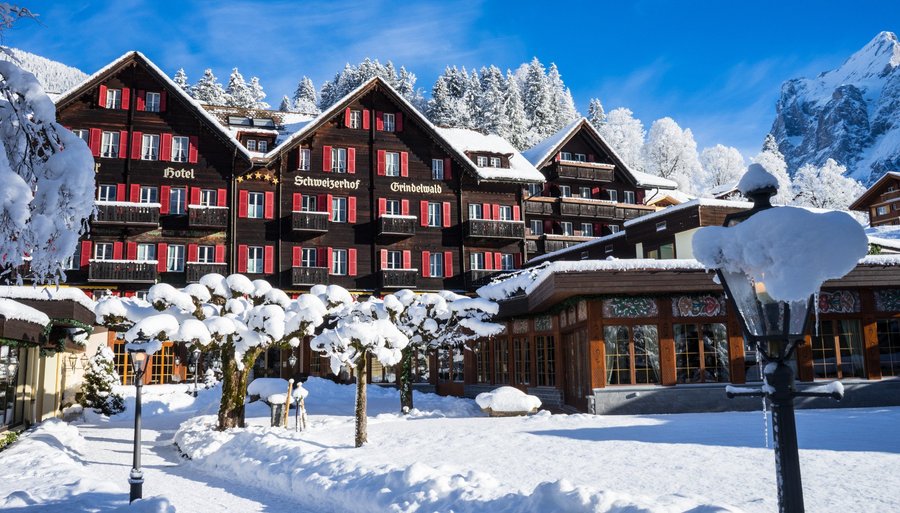 Tiefverschneit im Winter Romantik Hotel Schweizerhof Grindelwald