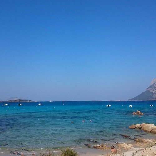 Foto de Spiaggia Punta La Greca, Porto san Paolo, Sardegna do Stock