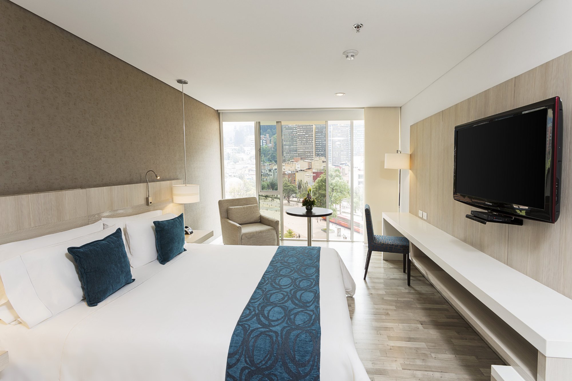 HOTEL BH BICENTENARIO - Updated 2022 Prices (Bogota, Colombia)