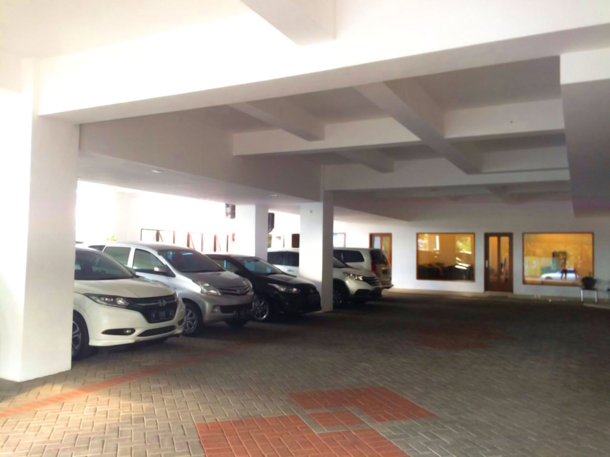 RATU HOMESTAY MALANG Updated 2024 Prices Reviews And Photos   Parking Area 