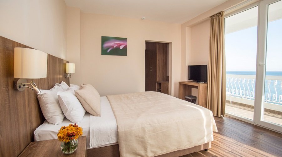 Deluxe room with sea view