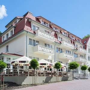 Hotel Cesarskie Ogrody in Swinoujscie, image may contain: Hotel, City, Urban, Condo
