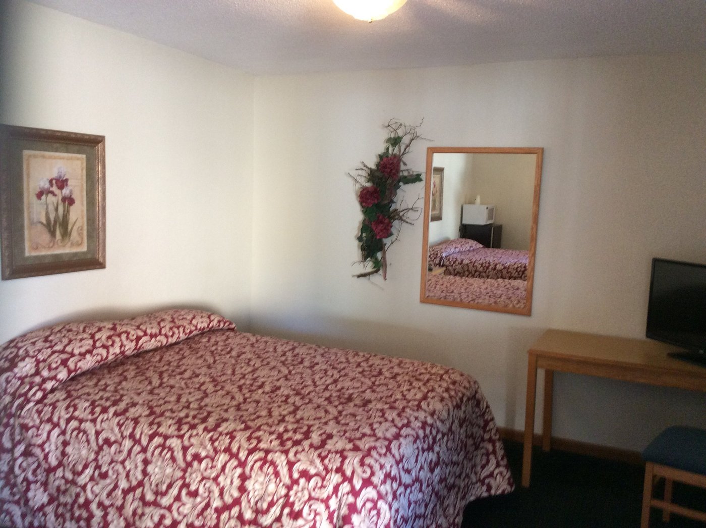 LAZY-R MOTEL - Updated 2023 Inn Reviews (Scott City, KS)