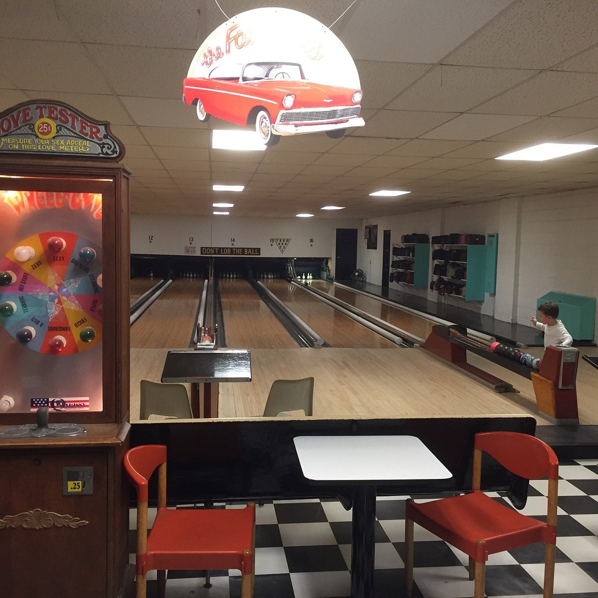 Discovering duckpin bowling 