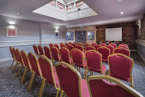 Hotel photo 3 of Treacys Oakwood Hotel.