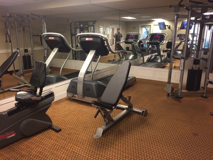 Best Western Plus Marina Gateway Hotel Gym: Pictures & Reviews ...