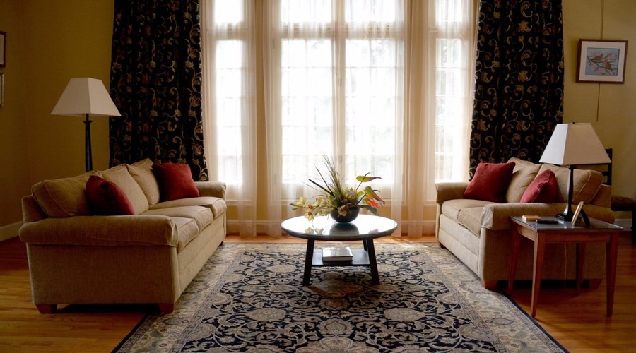 Spacious front room shot by Jadrian Klinger for Harrisburg Magazine