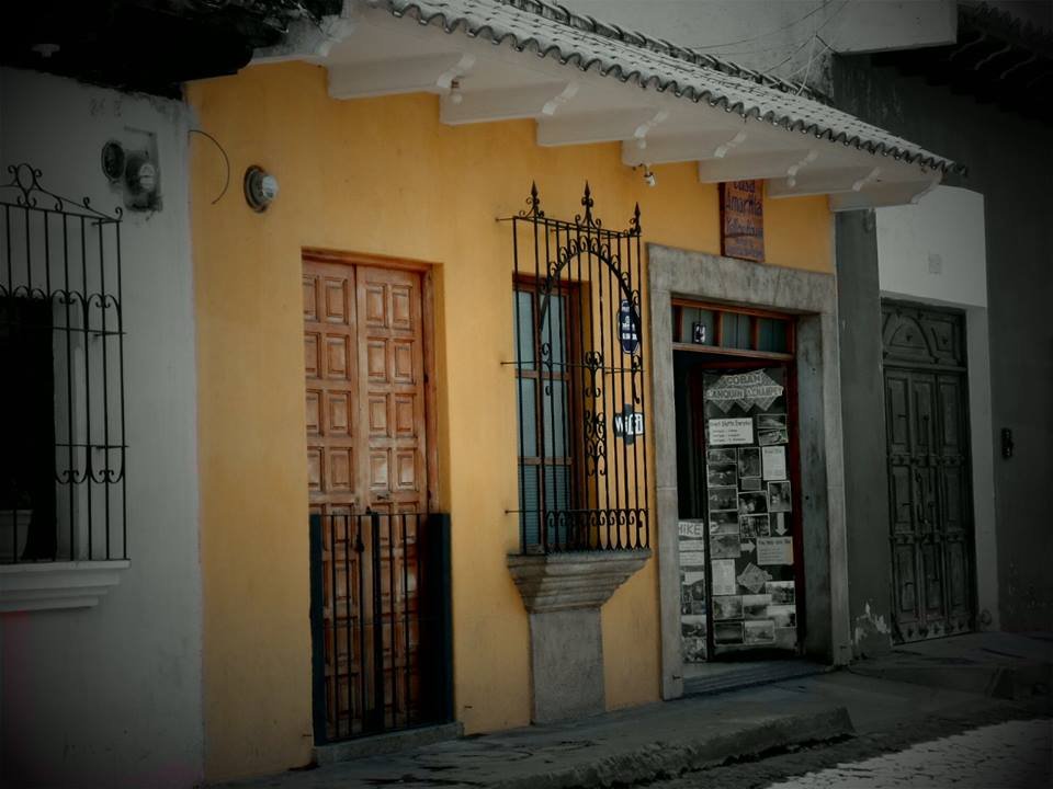 THE YELLOW HOUSE (Antigua, Guatemala) - Foto's, Reviews En ...