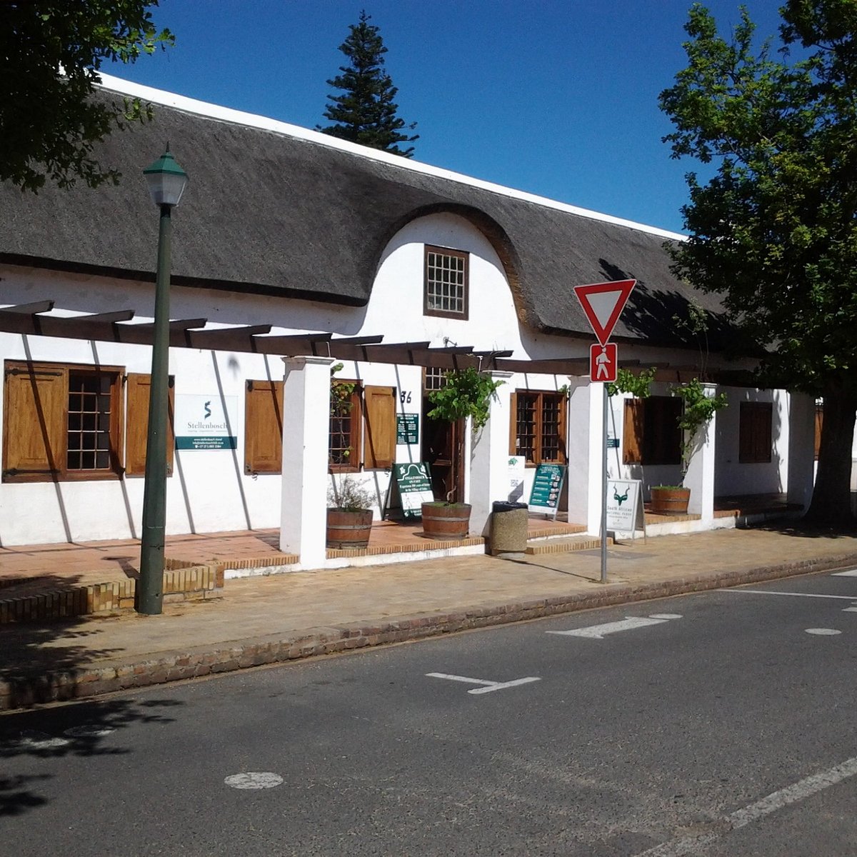 stellenbosch tourist information center