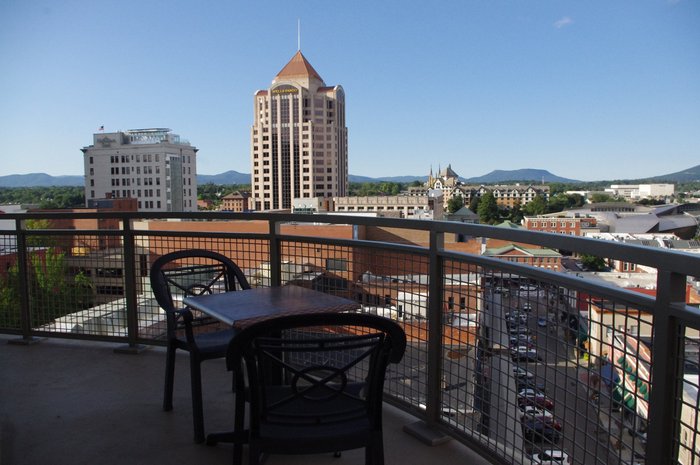 Hampton Inn & Suites Roanoke - Downtown Private Balconies: Pictures ...