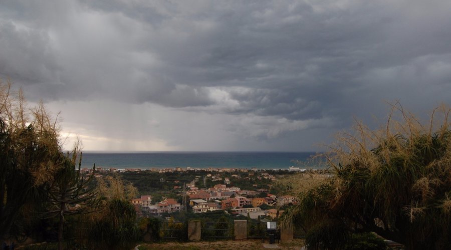 Panorama dal giardino lato mare