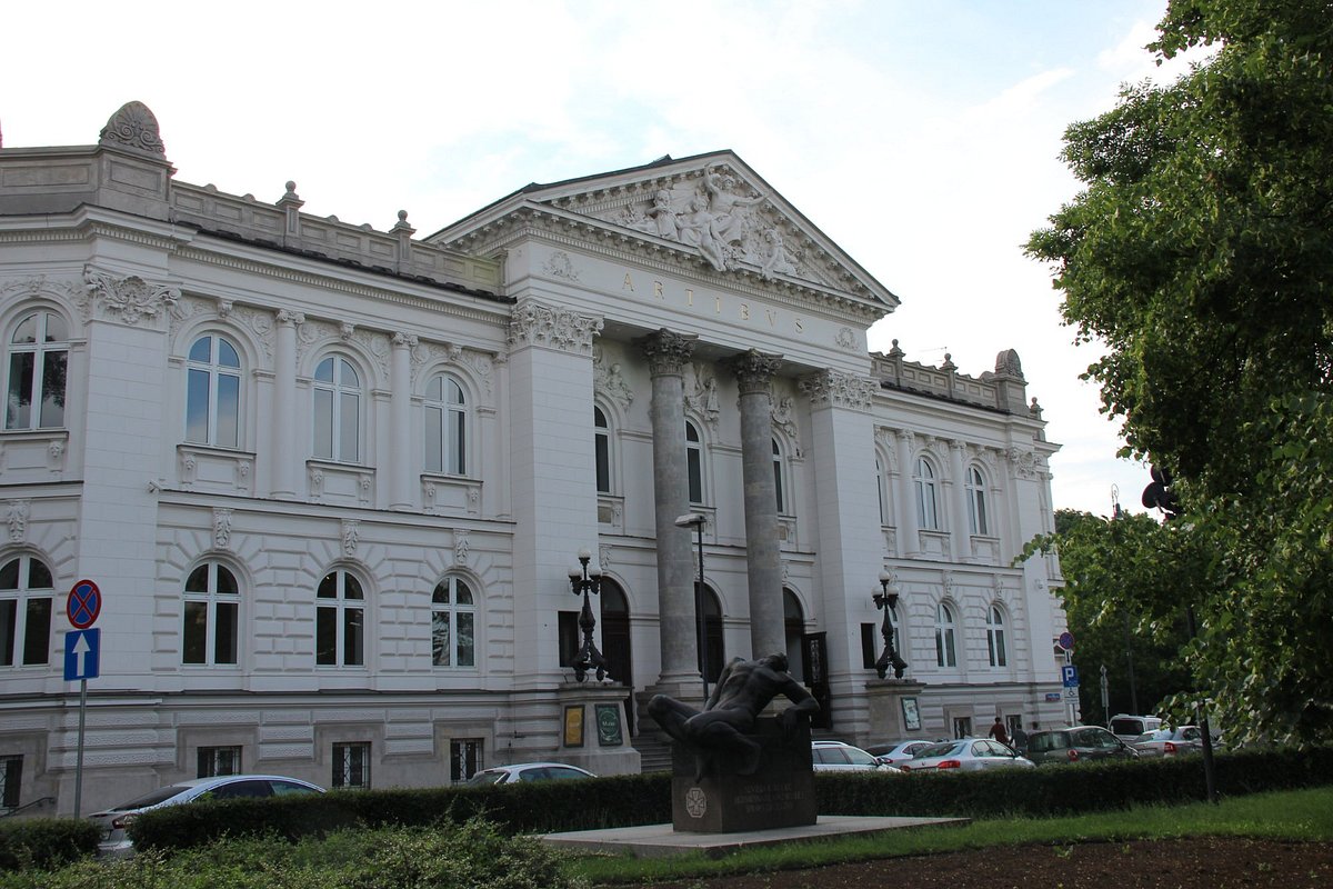 tourist information centre warsaw