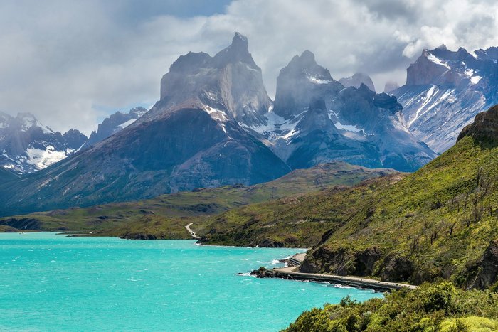Cuernos over Lake Pehoe by takasphoto.com