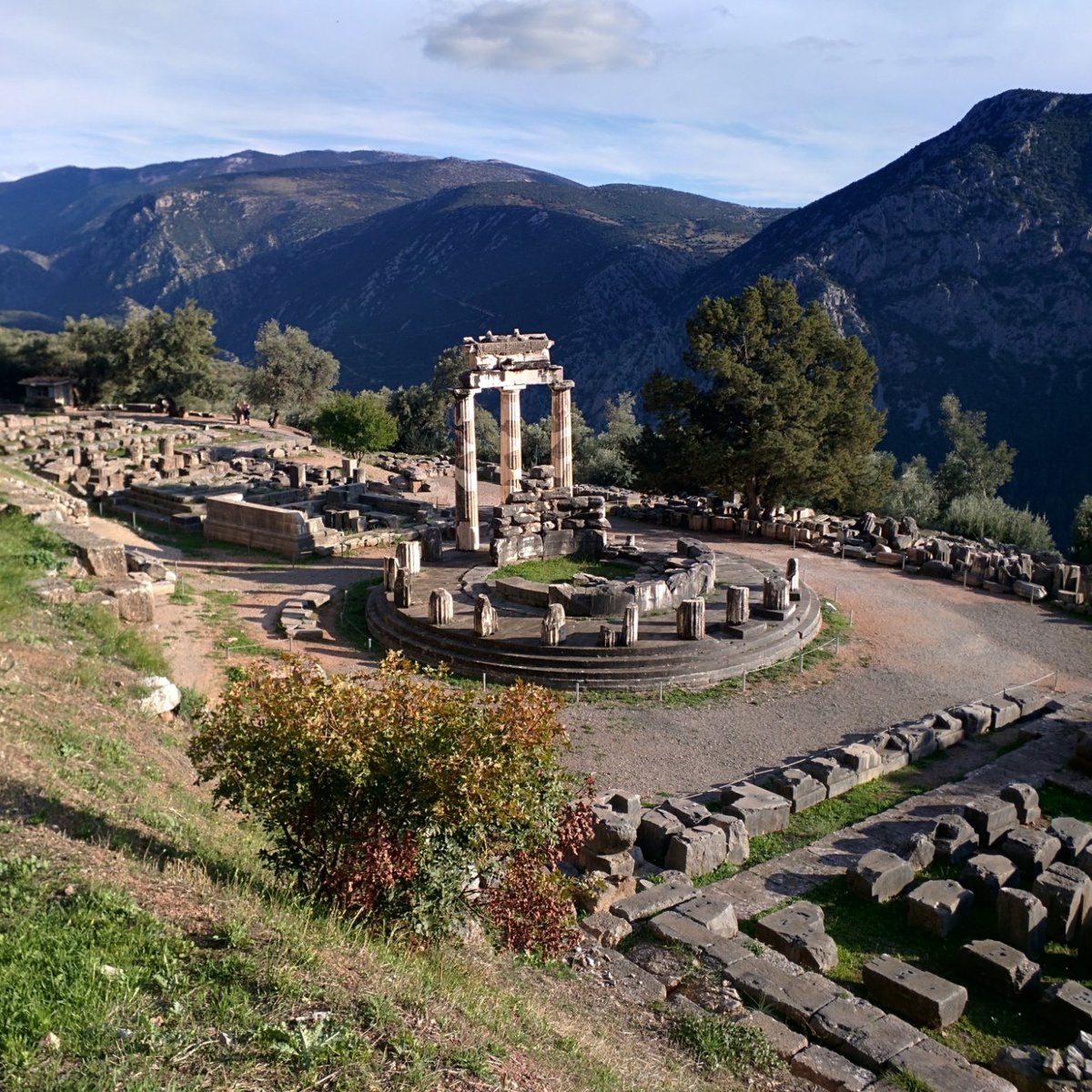 Temple of Apollo, Дельфи - Tripadvisor