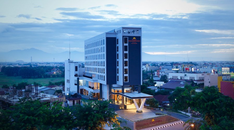 The newest 4 stars hotel located in Jln. Dr. Mansyur No. 169, Medan