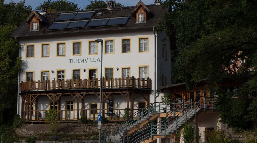 Turmvilla oberhalb der Bautzener Straße