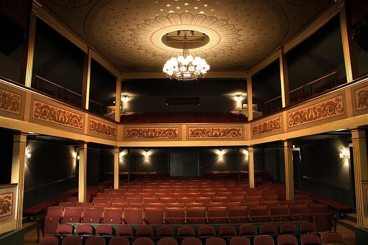 Ronne Theater image