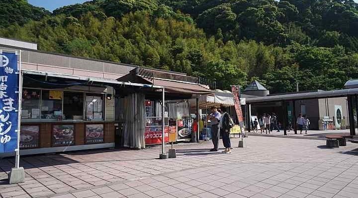 中のお土産売り場もかなり充実しています。