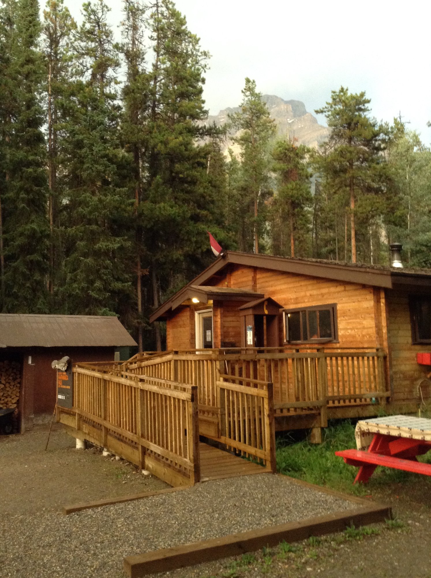 HI ATHABASCA FALLS WILDERNESS HOSTEL (Canada/Parc National De Jasper ...