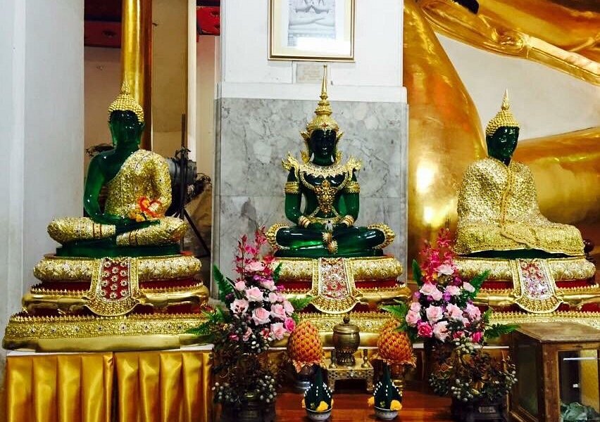 Wat Phra Non Chak Si Worawihan image