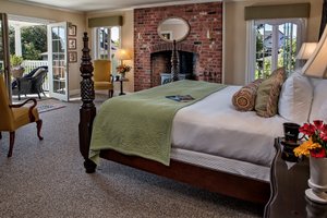 Room & Suite