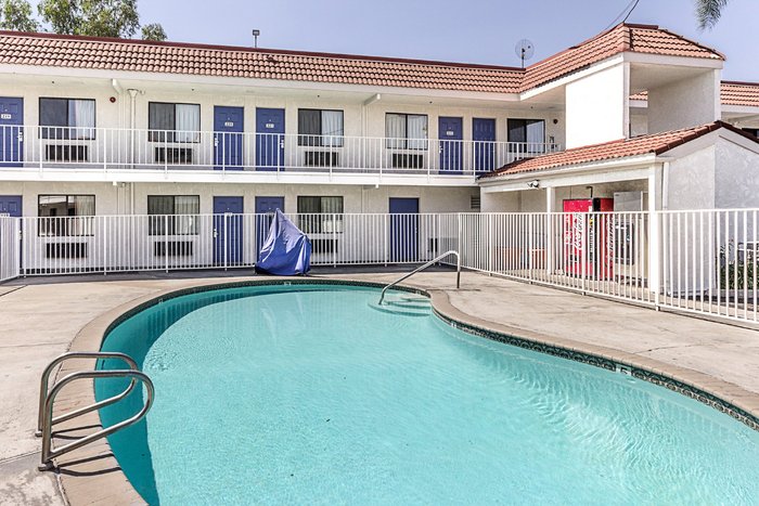 Motel 6 Fresno Pool Pictures & Reviews - Tripadvisor