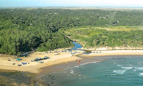 Scuba diving in Sodwana bay is always magical and offer a wide variety. 3 Night & 5 dives @ R 3 
