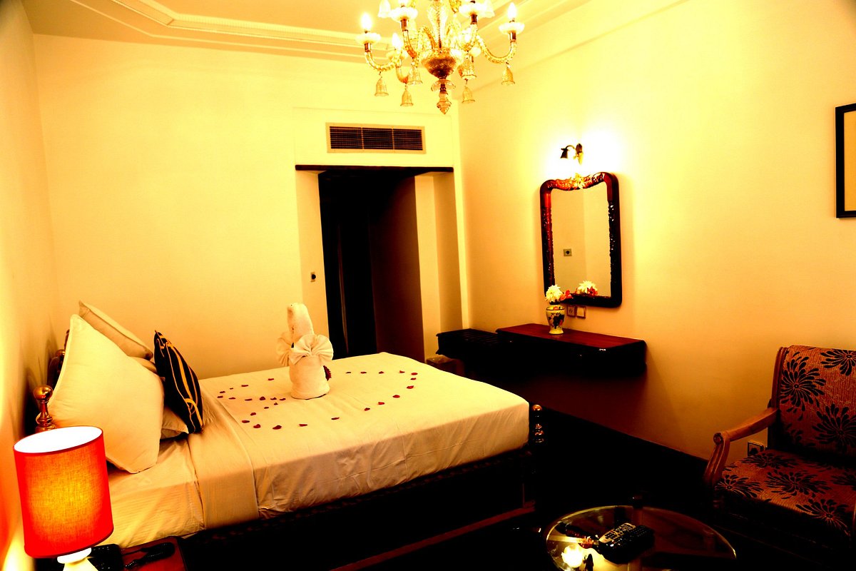 Aveda Kamal Palace, hotel in Jalandhar