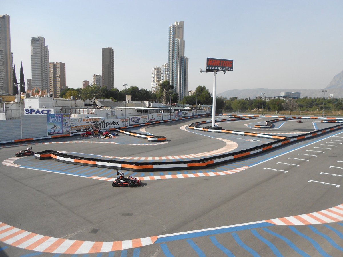 Corrida de kart e treino em Benidorm 15 min. preço desde 40€ 