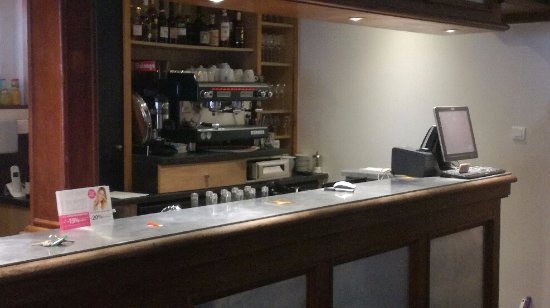 LE BAR