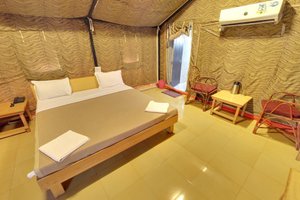 Room & Suite