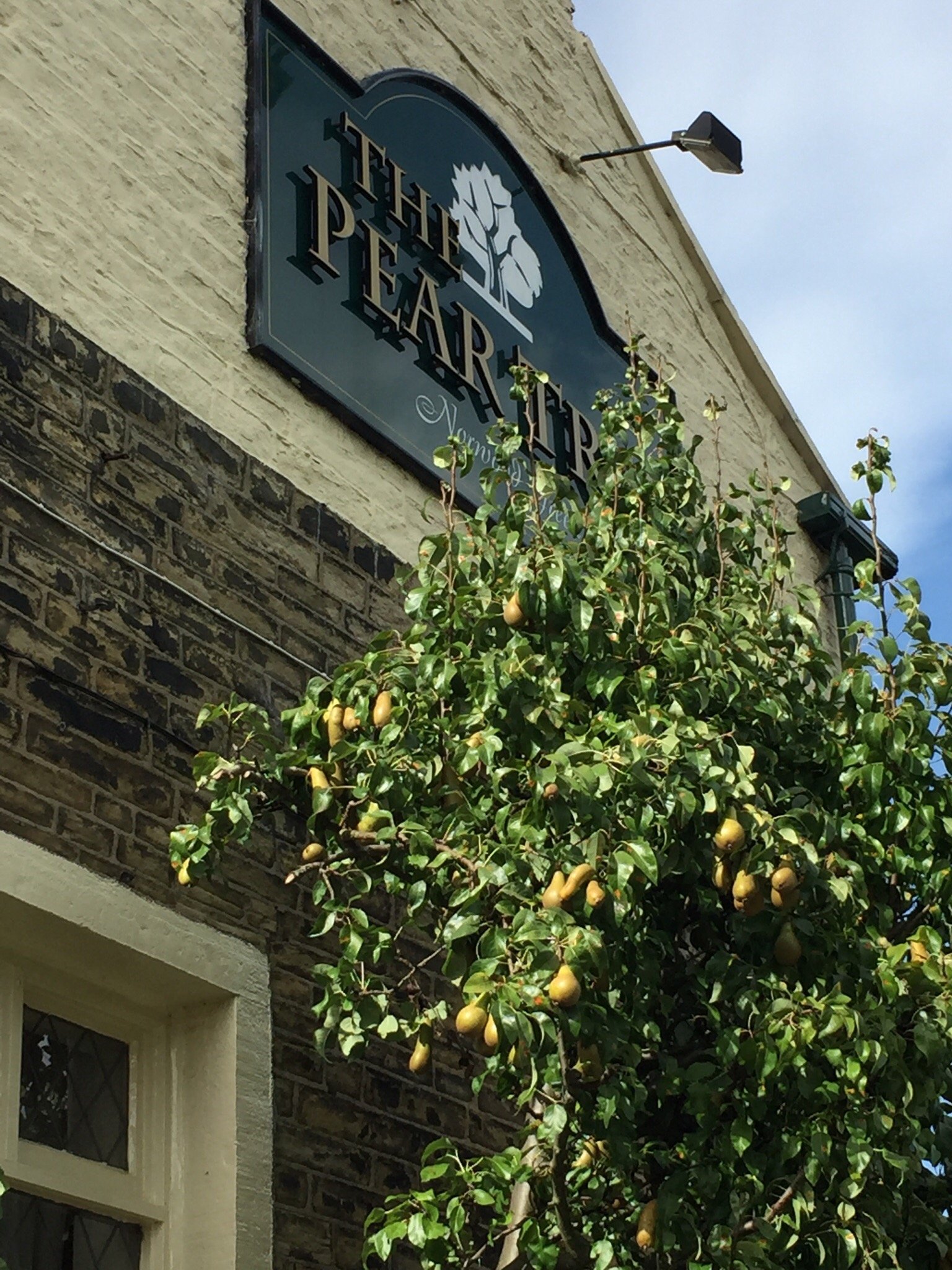 PEAR TREE INN, NORWOOD GREEN: Ce Qu'il Faut Savoir Pour Votre Visite