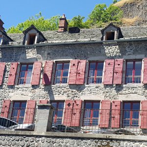Belle bâtisse. Excellent accueil