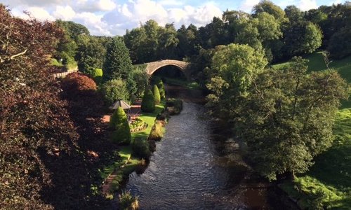 Brig o' Doon next to Burns Museum