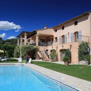 Magnifique bastide provencale avec vue panoramique