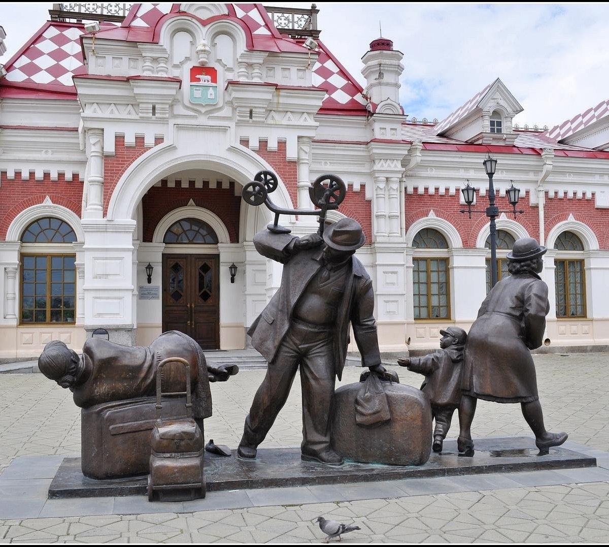 В центре Екатеринбурга загорелся памятник архитектуры - ТАСС