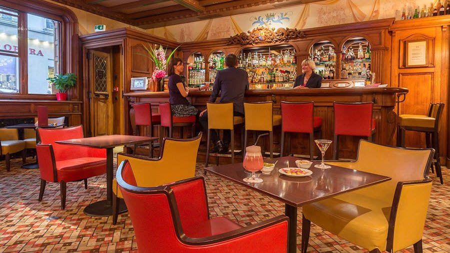 Bar