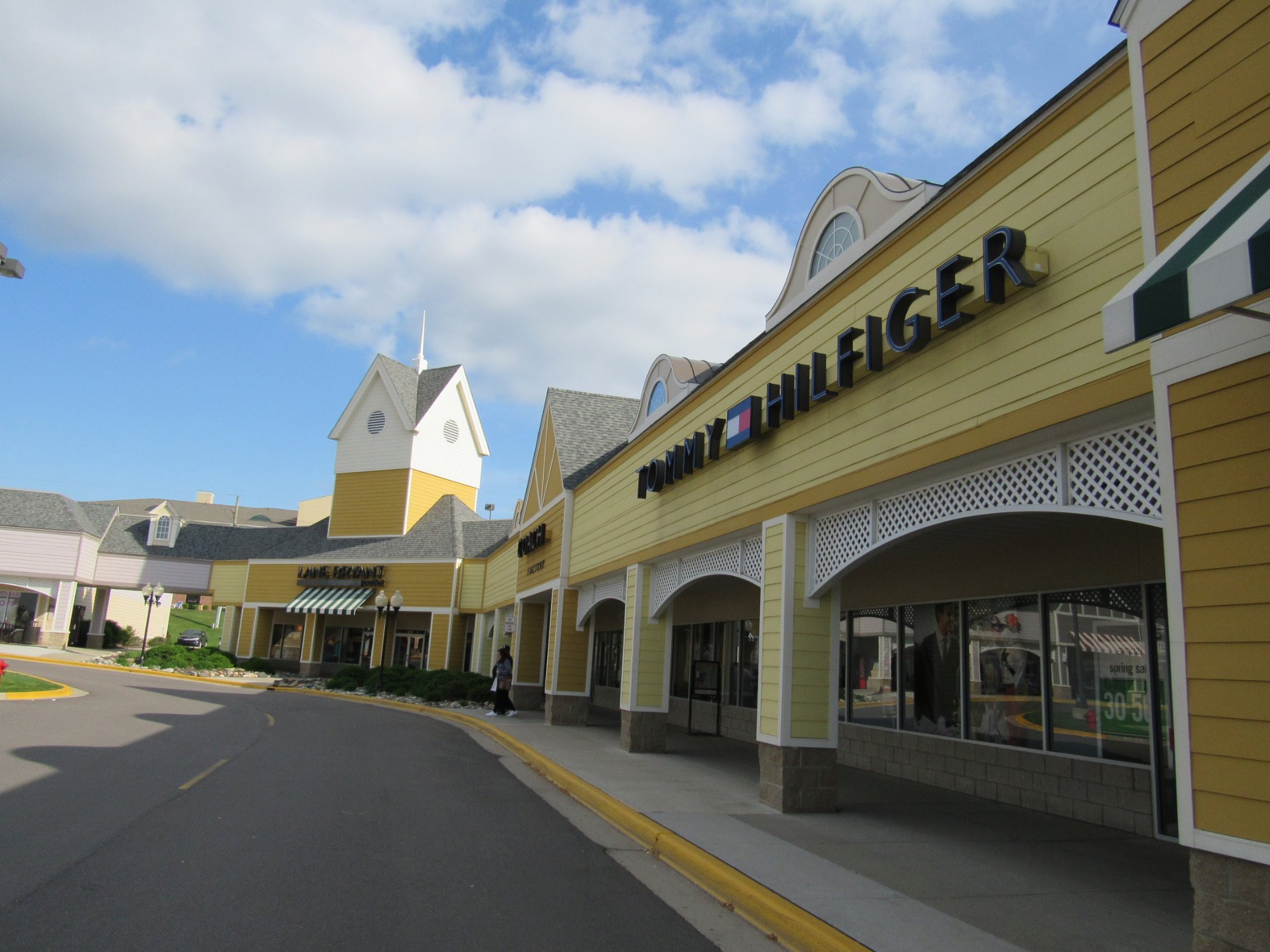 nike outlet howell hours