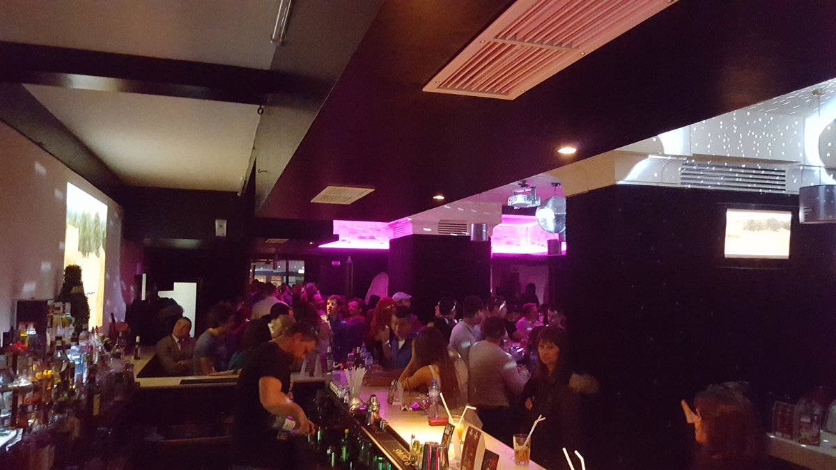 Karaoke Bar Versus, София: лучшие советы перед посещением - Tripadvisor