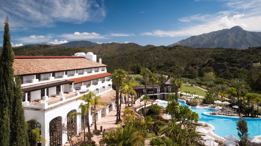 RESORT AND VALLEY OF GOLF