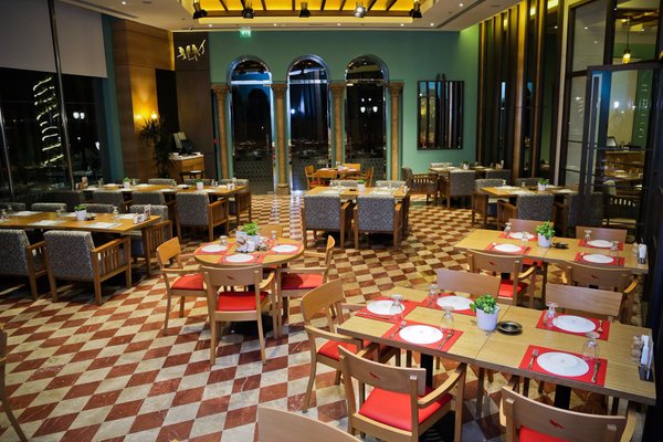 Four Square Cafe & Restaurant(Restaurants & Bars) in Barsha Heights  (Tecom), Dubai - HiDubai