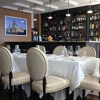 Decor is comfortably crisp in its nautical simplicity