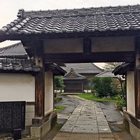 円照寺山門