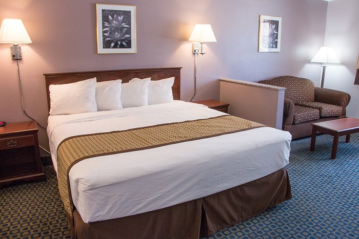 Days Inn by Wyndham Indio Rooms: Pictures & Reviews - Tripadvisor