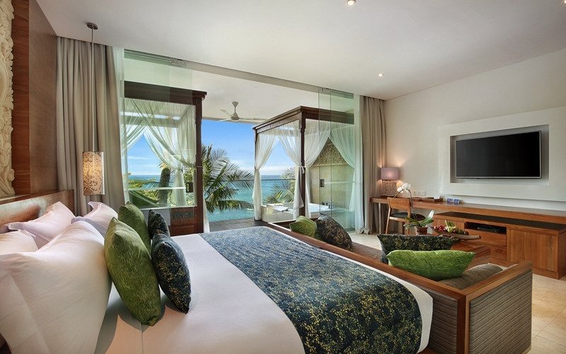 Luxury Ocean View Suite Room 