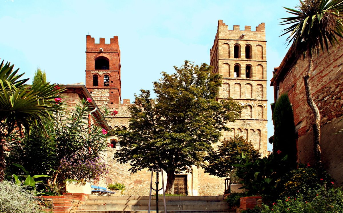 Cathédrale Sainte-Eulalie-et-Sainte-Julie d'Elne - Tripadvisor