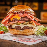 4 tipos de bacon em um só burguer
