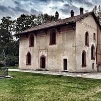 La casa di caccia all'interno della cascina, edificata a fine 1400, ai tempi d’oro degli Sforza.